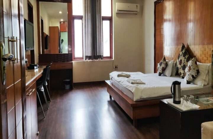 Executive Room – Hotel Mandakini Plaza