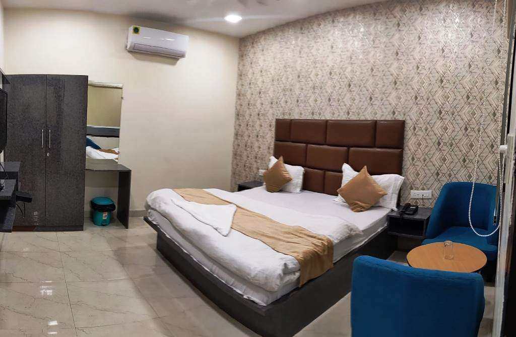 Hotel in Kanpur