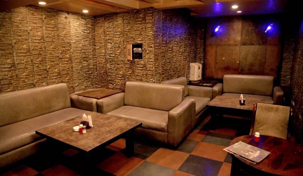 family restaurant Kanpur
