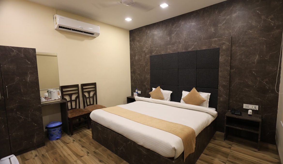 hotels near kanpur railway station