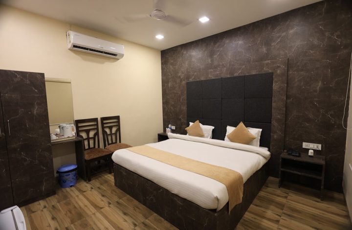 hotel rooms at kanpur