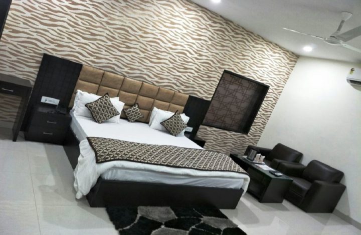 executive room hotel mandakini lush kanpur